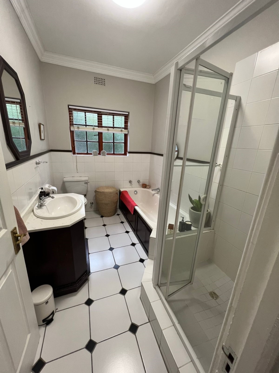 To Let 4 Bedroom Property for Rent in Nuwe Uitsig Western Cape